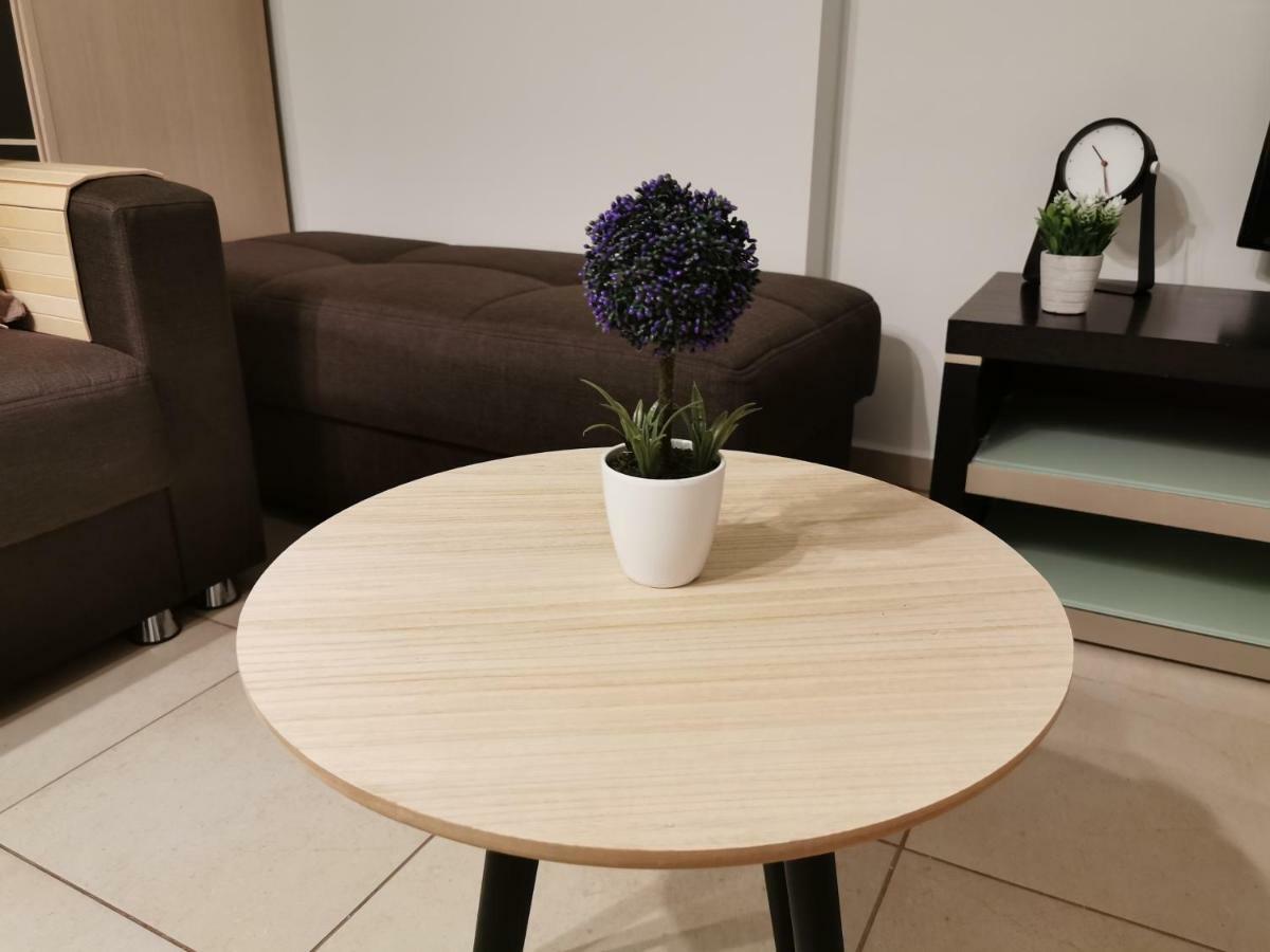 Pall'S Minimal Apartment Néa Péramos Kültér fotó