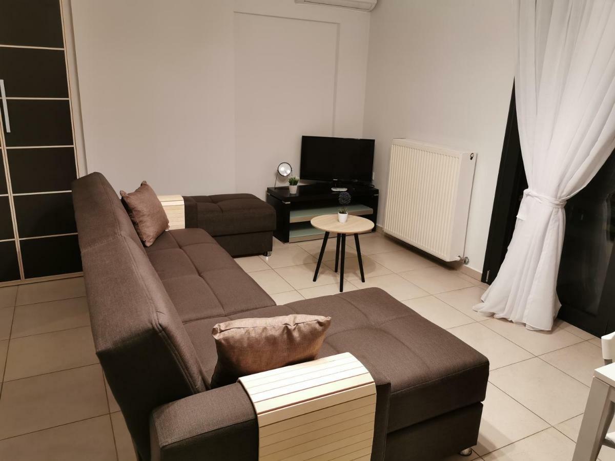 Pall'S Minimal Apartment Néa Péramos Kültér fotó