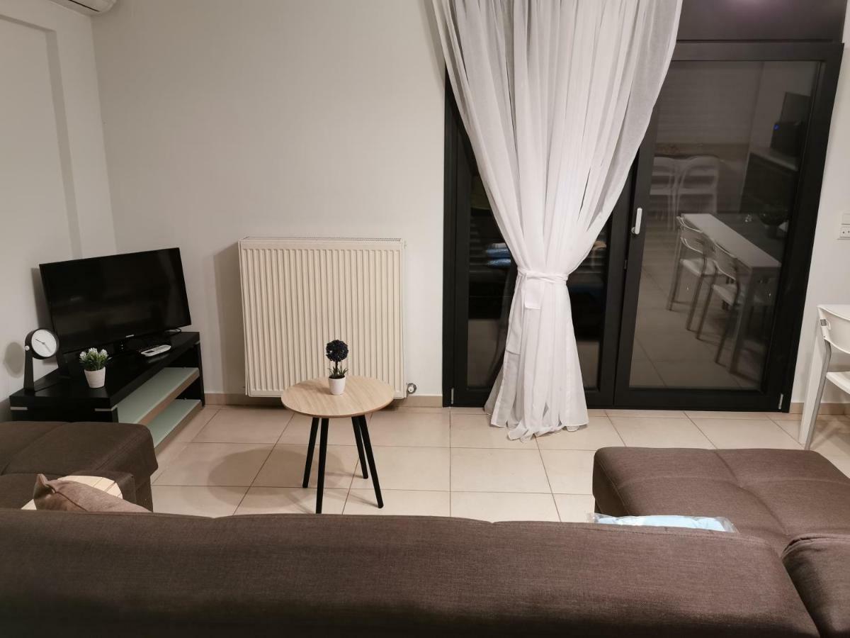 Pall'S Minimal Apartment Néa Péramos Kültér fotó